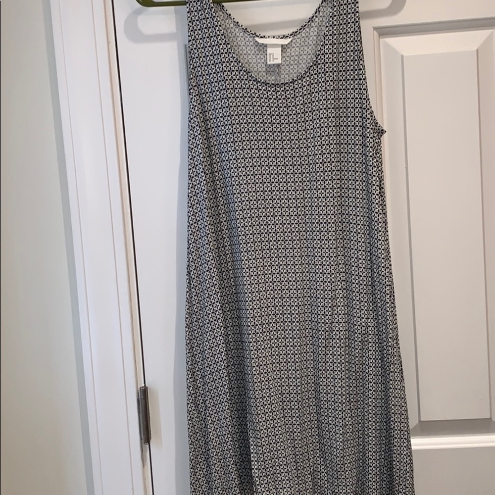 Black and white dress!! super cute and flowy